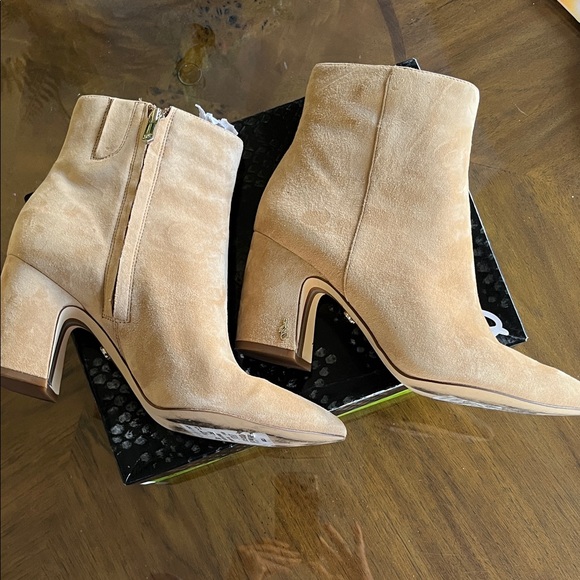 Sam Edelman Beige Suede Heeled Boots, 8.5 - Picture 4 of 5